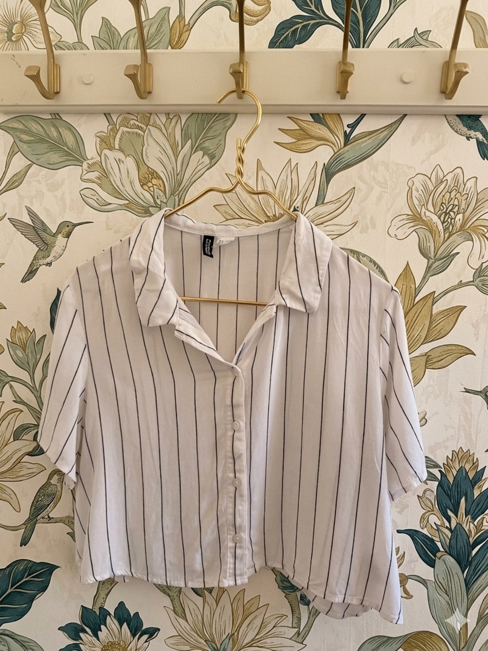 H&M White Button-Front Cropped Shirt with Black Pinstripes